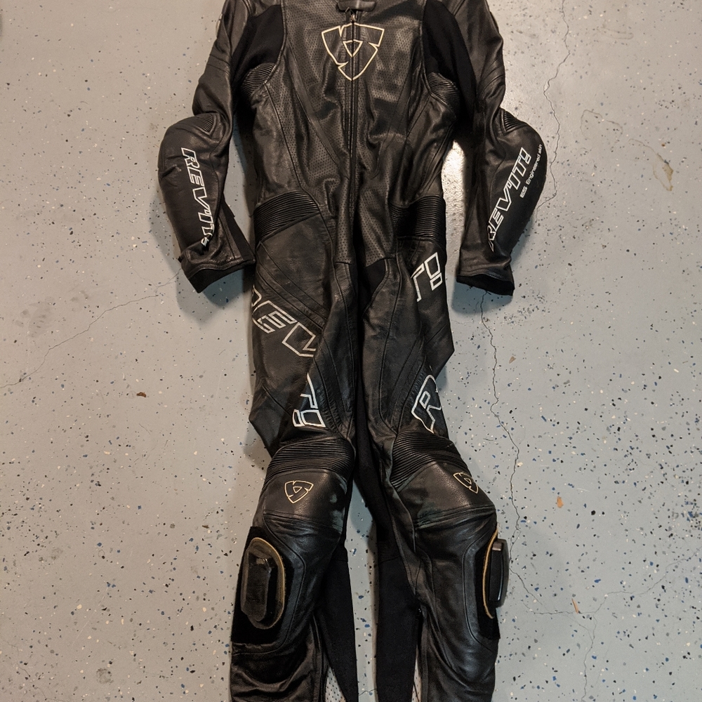 Rev'it suit - Picture 4 of 5